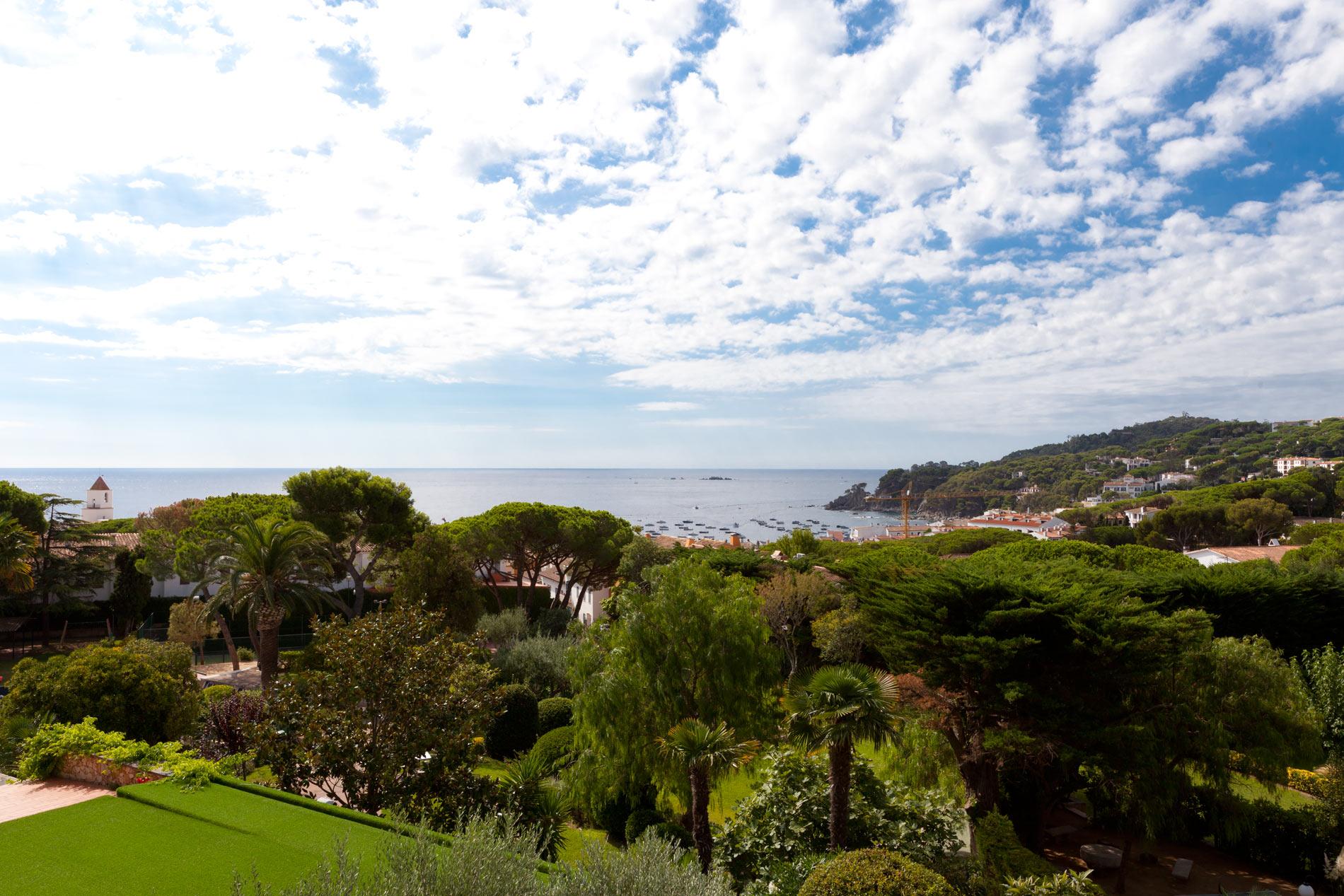 Hotel Alga Calella De Palafrugell Exterior photo